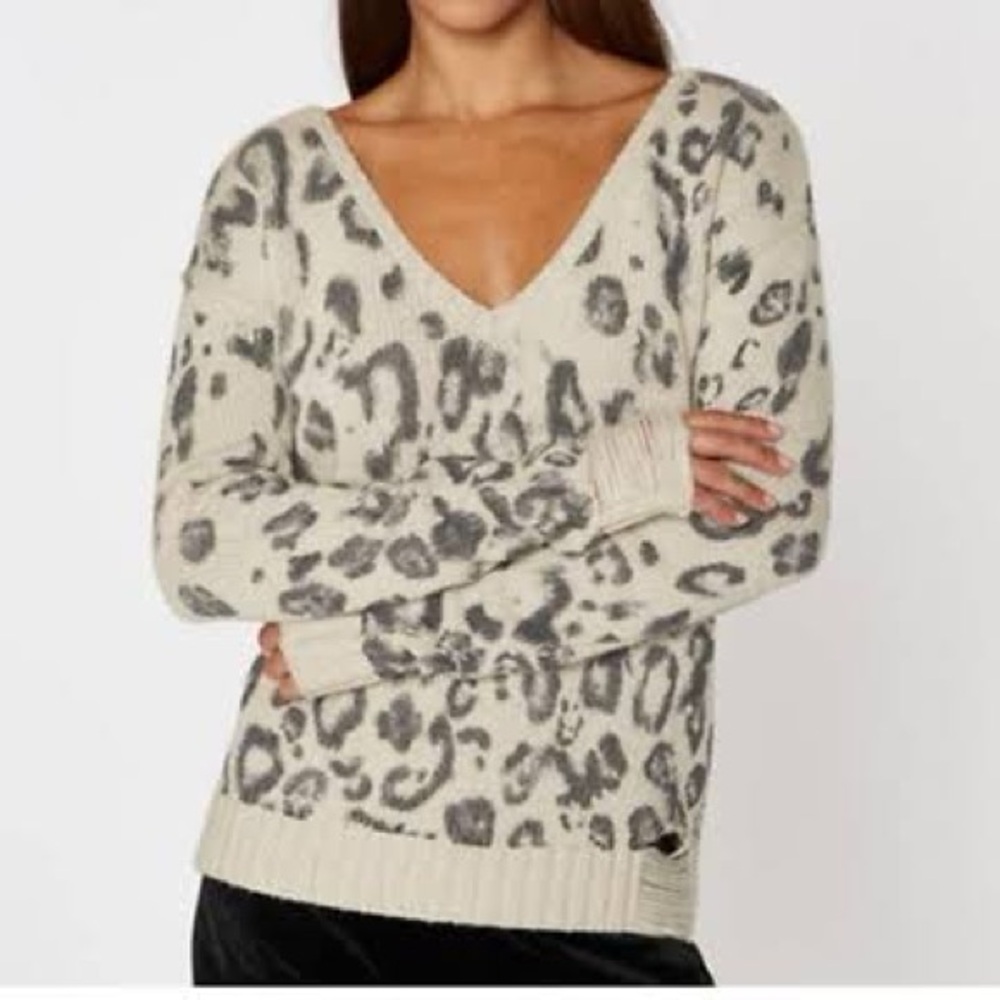 Pam & Gela V-Neck Leopard Sweater - Beige and Black